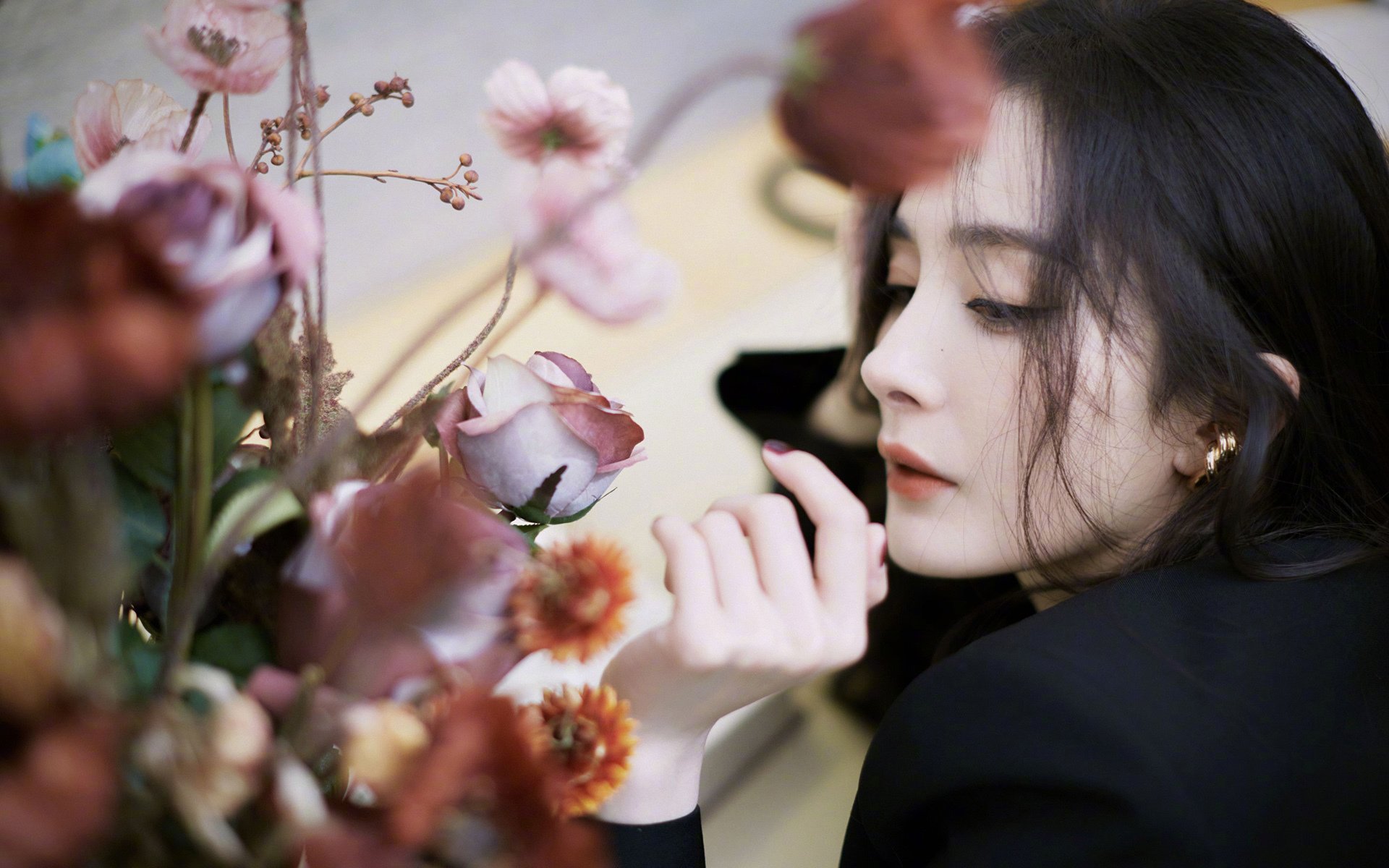 “华金·托比利亚的敏捷防守与精准传球,为美洲狮队带来重要胜利”