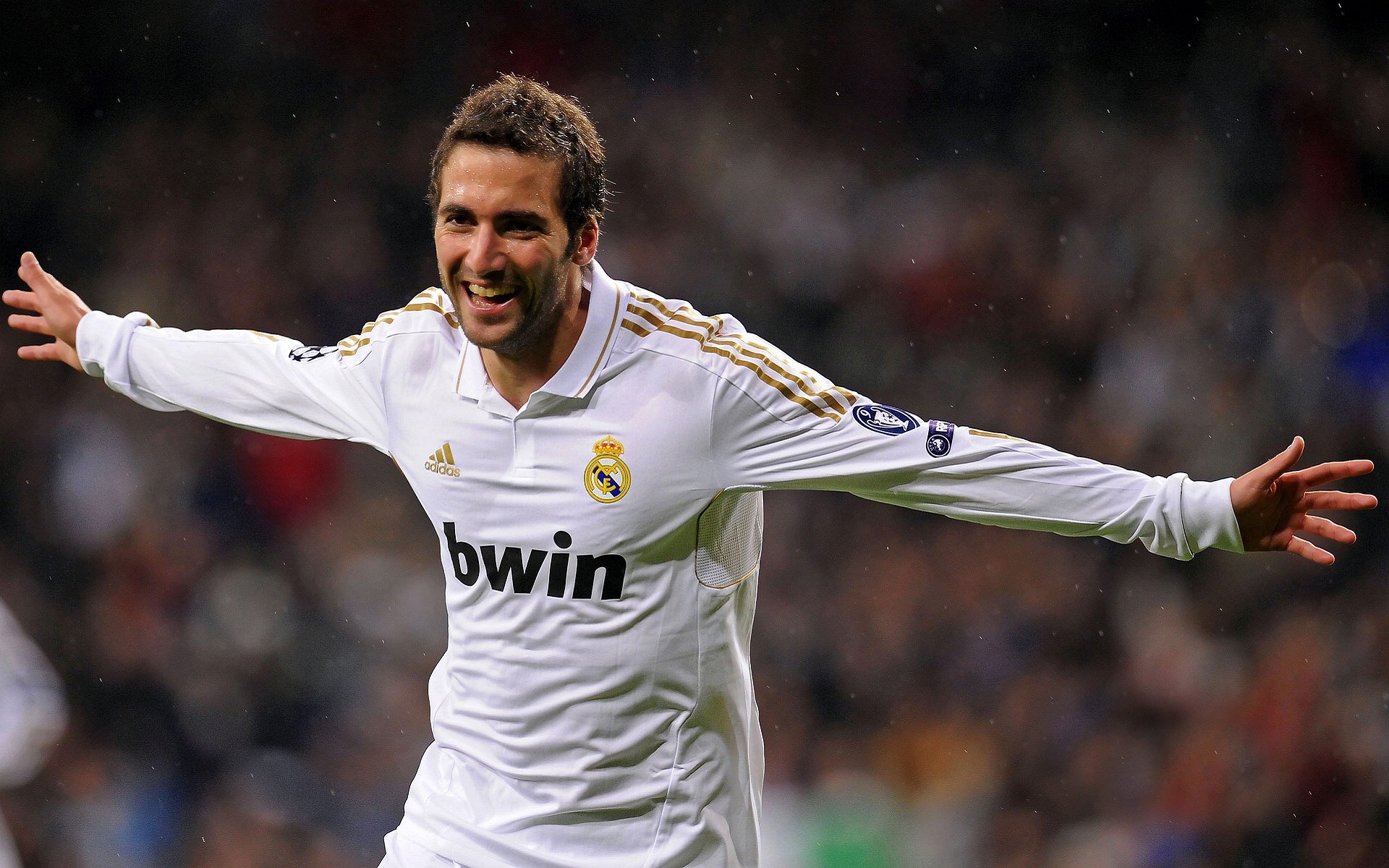 Kering-中国足球教练员培训计划实施，中国足协教练员培训