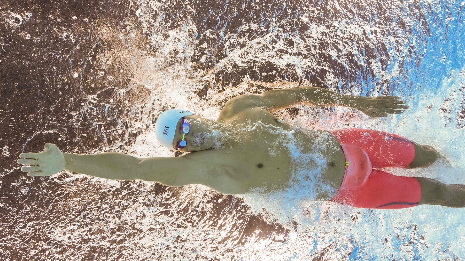 中国体操全锦赛女子自由体操决赛 小花高难度串联加音乐表现折服全场